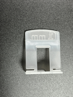 Clipes de posicionamento de plástico transparente de 1 mm moldados por injeção de precisão